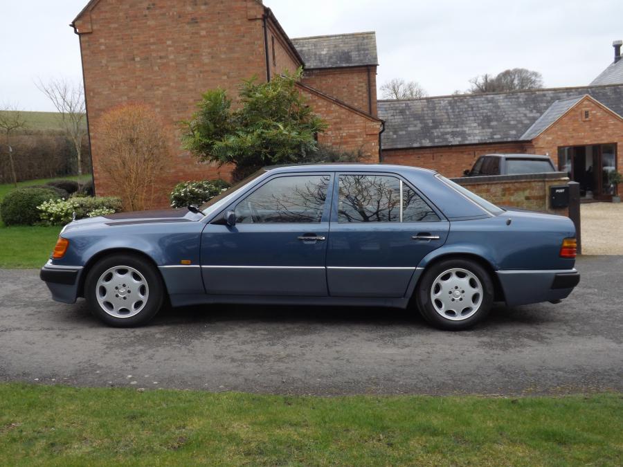  Mercedes-Benz 500E (W124) 1993 года  (фото 16 из 21)